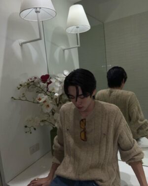Tharatorn Jantharaworakarn Instagram - 🌺