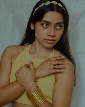 Tharshika Instagram - 🌼

#swipeformorepictures 

Shot by @sk24official 

#asetheticvibes #photooftheday #tharsika #tamilactress #tamilcinema #tamilponnu