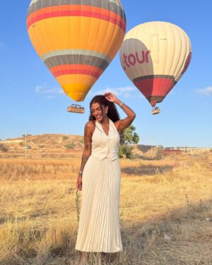 Thauny Raquel Instagram - Balloon ride in Cappadocia 🎈