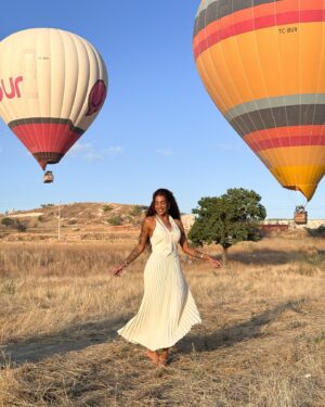 Thauny Raquel Instagram - Balloon ride in Cappadocia 🎈