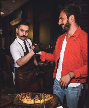 Thibaut Morgado Da Costa Instagram - 🥩🧂 Salt Bae 🤷🏻‍♂️
.
.
.
.
#dubai #dubai🇦🇪 #dubailifestyle #nusret #salt #louisvuitton #gold #eat #meat #travel #comeback #soon #missyou #thankyou