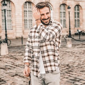 Thibaut Morgado Da Costa Instagram - « J’ai attendu le bonheur mais il ne venait pas, j’ai dû aller le chercher. » 🍪🦓
.
.
#france #bordeaux #city #ville #weekend #love #friends #shooting #picture #pictureoftheday #lifestyle #life #sunday #travel