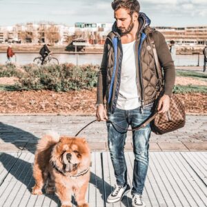 Thibaut Morgado Da Costa Instagram - La balade du dimanche 🐶
.
.
#bordeaux #france #shooting #dog #fils #baby #balade #city #love #weekend #sunday #louisvuitton #dad #son