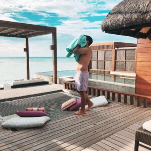 Thibaut Morgado Da Costa Instagram - Paradise 🐠🦈🌺🌴
.
.
.
#fourseasonsresort #fourseasons #maldives #travel #holiday #holidays #sun #insta #instagram #instagood #instalife #goodvibesonly #goodday #instamoment #perfect #moment #me #men #back #france #paris