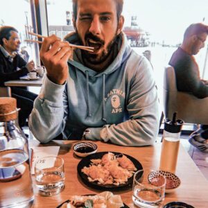 Thibaut Morgado Da Costa Instagram - 🥡🍣🥢
.
.
.
#france #bordeaux #restaurant #weekend #sushi #japonais #travel