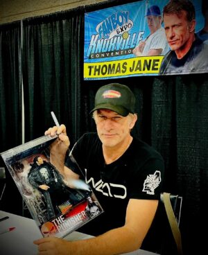 Thomas Jane Instagram - I'm at the @fanboy_expo  Knoxville Comic Con for the next few days.

Stop by if ya can, be great to meet. 

#comiccon #knoxville #meetandgreet