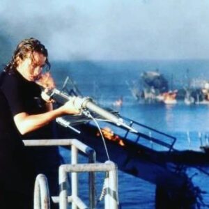 Thomas Jane Instagram - So I heard that when #deepbluesea had its #20thanniversary a petition got started to get the original ending released. Its pretty different to the ending shown in the cut that was distributed.

Didn't get much traction, it seems, but it could be kinda fun to see if the fans can get @wbpictures attention.

Link for petition in bio.

@saffronburrows_ @samuelljackson @llcoolj @michaelrapaport @stellanskarsgardofficial @jacquelinemckenzie @rennyharlin