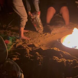 Thorgy Thor Instagram - Montauk Family photo dump. 🏖️🦞🐟. I’ve been going every summer since I was born. #longisland I love my dad so much ❤️. Highlights: competitive scavenger hunt, fireworks at the bonfire, celebrating my sisters’ bday 🎂, mini golf (no photos were taken due to the competitive focus of everyone involved), building sand castles with 90 children in the heat, devouring a full 2lb lobster 🦞 at Gosmans & sitting on my butt on the beach. Boop! 😜🐚⛱️🌊☀️