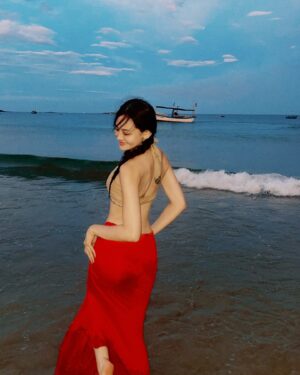 Thùy Anh Instagram - Short trip for a day #phuyen #honyen