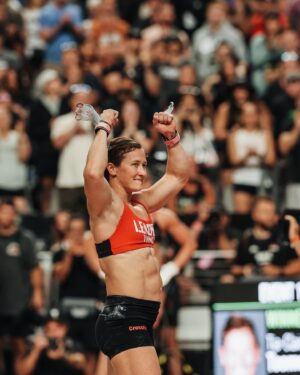 Tia-Clair Toomey Instagram - Sunday, 4:18pm: 7ia. Clair. Toomey.

Fourteen months after giving birth to daughter Willow, @tiaclair1 🇦🇺 wins her 7th CrossFit Games championship. It’s rare air: She now has as many titles as @tombrady has rings.

✍🏽: @christinedca 
📷: @emomphoto