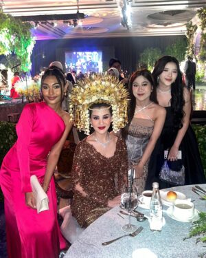 Tiara Andini Instagram - meski postnya terlambat namun selamat atas pernikahanmu Aaliyah dan Thoriq