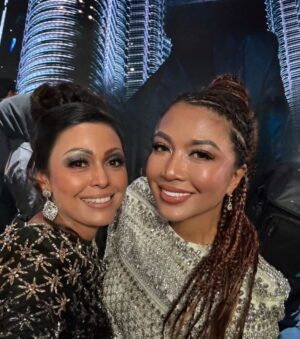 Tiara Jacquelina Instagram - It was #girlsnightout for me and my girls @drjezaminelim and @idamariana_official at #KLFW 🙌🏼 I'm so glad I could make it for the spectacular closing by the incredibly talented duo @rizmanruzaini. What a STUNNING collection, bravo!!

I've watched these 2 glow up and grow from strength to strength over the past 15 or so years and cannot be more proud to see them going international and making Malaysia proud 💜💜💜

#rizmanruzaini #klfw24