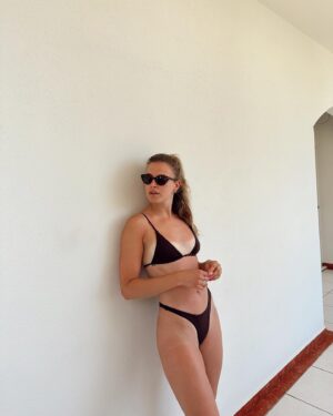 Tiera Skovbye Instagram - Still learning how to tan and not have the oddest tan lines…
