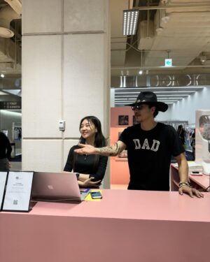 Tiger JK Instagram - 🌹🎁
비비 팝업 @nakedbibi X @2000.archives