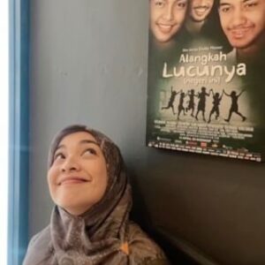 Tika Bravani Instagram - Film pertama saya, 14 tahun lalu, yang justru semakin relevan sekarang.

14 tahun, lho🥲