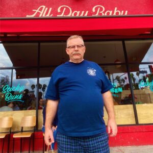 Tim Hooper Instagram - UPDATE: After an unfortunate “brownie incident” with the chef/co owner of @alldaybabyla — I was immediately called to receive a very kind apology from the other owner, and invited back. She also informed me of her work with LGBT charities, and I am looking forward to a better second experience. Thank y’all for your support, but don’t be too hard on this place cause the food is excellent. Hopefully this will be a learning moment for everyone! Y’all should definitely try the big chicken biscuit. 
#apologyaccepted #alldaybabyla #alldaybaby #istillwantthatbrownie #lgbtally
