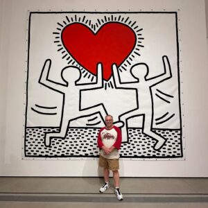 Tim Hooper Instagram - Art is for every body #keithharing #thebroad @thebroadmuseum
