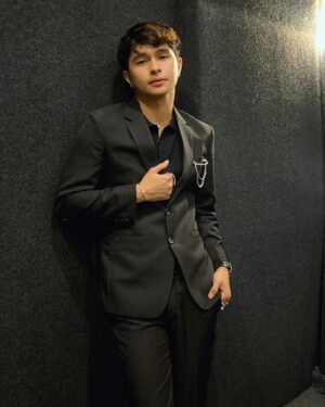 Tim Tuppil Instagram - Premier Night of Sky Valley 
#Ootd