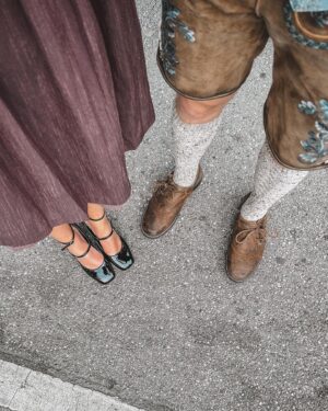 Timur Bartels Instagram - Wiesn vibes mit meinem ganz persönlichen Lieblingsmenschen 🫶🏼 wer von euch war bereits aufm Oktoberfest und wie fandet ihrs ??? Nächstes Jahr gigantisches Fan/Community Treffen da pls ♥️
