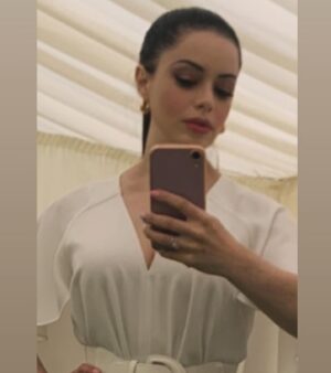 Tina Barrett Instagram - #thankyou @yorkraces for having us 🩷 the most amazing crowd and beautiful city 😻🥂☀️🐎✨ @sclub #york love ya 💕💋

#makeup @malincolemanmakeup 

#styling  @madeleinebowdenstyle