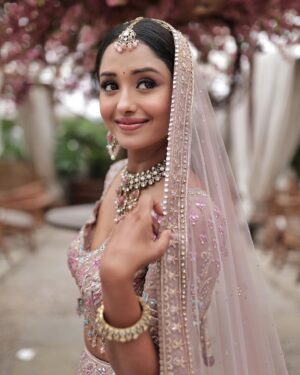 Tina Philip Instagram - Embracing the magic of a thousand dreams in this bridal lehenga ✨
.

Outfit: @bawreefashions 
Clicked by: @memoriaproduction 
Jewellery: @jazzy_the_rentals 
Hair and makeup: @nandanisandha_ 
Location: @truetrammtrunk