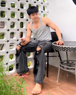 Tinwiphat Khueankaew Instagram - รักที่ดีที่สุด คือ รักนะต๊ะเอง 😘😎🩷
#สุขสันต์วันสุขคับ