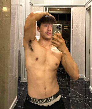 Tinwiphat Khueankaew Instagram - กล้ามน้อยๆ ของน้อนอาร์ตติณณ์ น้ำหนักเท่าไหร่แล้วไม่รู้ (ไม่กล้าชั่ง) 😂😂😂😂

#THEAT #ARTTIN #อาร์ตติณณ์ #บ้านอาร์ตติณณ์ #คนของอาร์ตติณณ์ #gym #fitnessmotivation