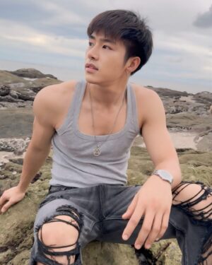 Tinwiphat Khueankaew Instagram - มุมถ่ายรูปที่ดีที่สุด คือ มุมที่มีเราแหละ ว่าม้ายย ? 🤍😁

#ARTTIN #อาร์ตติณณ์ #บ้านอาร์ตติณณ์ #คนของอาร์ตติณณ์