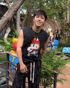Tinwiphat Khueankaew Instagram - 📞 ... ฮัลโหล อยู่ไหนเนี้ย ?
ถ้าไม่อยู่ในใจจะวางละนะ...เข้ามาอยู่ซะดีดี ☺️😘

#ว่าซานนนนนนนน

#ARTTIN #อาร์ตติณณ์ #บ้านอาร์ตติณณ์ #คนของอาร์ตติณณ์