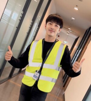 Tinwiphat Khueankaew Instagram - ถ้าที่คำนวณมาไม่มีอะไรผิดคาด เราก็น่าจะไม่พลาดเป็นคู่กะเธอ 🚧⚙️🤍

#ARTTIN #อาร์ตติณณ์ #บ้านอาร์ตติณณ์