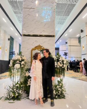 Tissa Biani Azzahra Instagram - sabtu minggu selalu jadi hari kondangan!
happy wedding kakakku @ade_govinda & @indiarisa_ semoga menjadi pernikahan yang langgeng sampai akhir hayat 🤍🌻

hair do @hairdo_mitsa 
dress @rorastudio