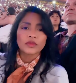 Tiya Sircar Instagram - We did it! My beloved Texas Longhorns are headed to the Big 12 Championship, baby! HOOK ‘EM HORNS! 🤘🏽🏈🤠🐂🥹

#TexasLonghorns #LonghornsNation
#TexasForever #ArchManningFTW😍

Thank you times a million to ma girl @hillaryjenson for the most crazy fun home game extravaganza yesterday! Was truly one for the BOOKS. 📚🙌🏽