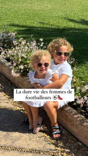 Tiziri Digne Instagram - Chacun ses problèmes… 👠⚽️😂

#humour #wags #famille #couple #foot