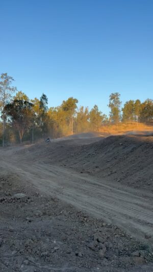Toby Price Instagram - Had to test one jump out today 😍 @ripn_in_contracting done a killer job with this, now just the tidy up and ready to hit the whole track. My @mxtechsuspension handing this with ease 🙌🏼
Loving being back on the bike 😝