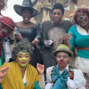 Todrick Hall Instagram - Having sooooo much fun in @shrek_uk 💚💚💚