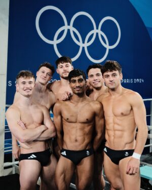 Tom Daley Instagram - Six boys, 5 rings 🇬🇧💦