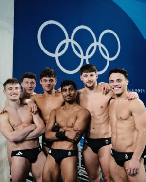 Tom Daley Instagram - Six boys, 5 rings 🇬🇧💦