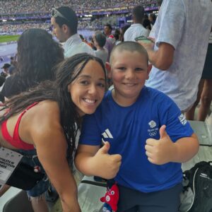 Tom Kerridge Instagram - Paris you were amazing! What a weekend full of life experiences that will never be forgotten!! Our first Olympics and just WOW. @bethcullenkerridge The warmth and connection between athletes and supporters was incredible! @johnsonthompson was so kind to say hello to Acey after her amazing silver, the 4x400 relay blew my mind and watching @emilyjade_gb lift bronze is an sporting event that will stick with me forever!! 

Then there was the food. Paris bistros, brassieres and a British boozer! Who doesn’t love a crêpes suzette?🤷‍♂️👌🤣 @la_coupole_paris @restaurantletrainbleu and @publichouse.paris @chefcalum all mega! 

@teamgb and all the people behind the competitors did a awesome job and showed the world what an amazing place GB really is! ❤️🏋️🥈🥉🏃‍♀️🇬🇧