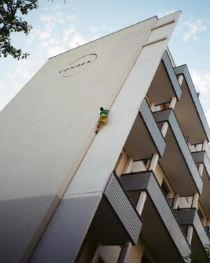 Tom Randall Instagram - Vonder Crack, just a walk down from a couple of iconic night spots in Berlin, is the best thin hands corner splitter I’ve found so far. Reds most of the way, with a few sections of perfect hands thrown in to calm the mind 😊. 

This one still remains unclimbed as near the top it had a short section of baggy greens which I was not at all convinced I could reverse if needed… better to play it safe and return with a rope at some point. Absolutely superb bit of technical climbing overall… just as good as most of the desert 5.11s. 

The offwidth “Kraft Width” overlooking The Spree was again a perfect 5.11 wide challenge. Either arm bars or hand-fist stacks, but coupled with a very shallow feature means the heel-toe action has to be overly used… no knee/thigh locks here 😄

Thanks to @cantnollie for joining me on yet another early morning sesh, for taking the pics and generally watching out for trouble 😄📸