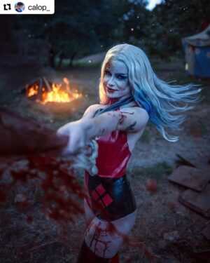 Tom Taylor Instagram - Incredible group of #DCeased cosplayers shot by @calop_. 
@_ben_abernathy_ 
#Halloween #Batman #poisonivy #HarleyQuinn #DCComics #Catwoman #GreenArrow #Robin