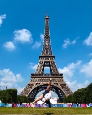 Tomás González Instagram - Gran día en #Paris2024 !!! 
Tuve la suerte de poder comprar entradas para ir a ver a los @primos_grimalt y ganaron! En  unos de los mejores recintos de estos Juegos Olímpicos con la Torre Eiffel de fondo 🤩🤩🤩