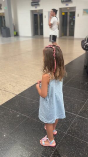 Toñi Moreno Instagram - Reencuentros mágicos en vacaciones. @tormento_de_pepa