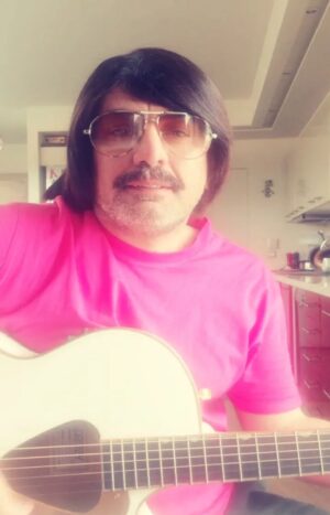 Tonis Sfinos Instagram - Θες να χωρίσεις και δεν ξέρεις πότε? Που? Πως θα φύγεις? Τι ωρες θα φύγεις?τι δρομολόγια έχει? Η TRAINOSE έχει τη λύση! Εκμετάλλευσου τις Απριλιατικες τρελές προσφορές και χώρισε άνετα ξεκούραστα αθόρυβα. Ταξίδεψε απο τα λαθη του παρελθόντος στο απρόσμενο γλυκό μέλλον με φθηνές οικονομικες περιβαλλοντικες γρηγορες λύσεις που σου παρέχει η trainose! Ξεχάστε τις πικρές στιγμές του χωρισμού με τον Οδοντωτό των Καλαβρύτων που κάθε ταρακουνημα ηταν μια μαχαιριά στη καρδιά, τώρα ο χωρισμός είναι σβέλτος, ειναι απόλαυση και άνεση. Χωρίστε αφοβα και κάντε κράτηση τώρα... και δεν σε νοιάζει!! #trainose #ose #νεα_διασταση_στο_ταξιδι #νεα_διασταση_στη_φροντιδα_των_μαλλιων_στο_σπιτι #νεα_σταση_στο_παιχνιδι_των_χωρισμων