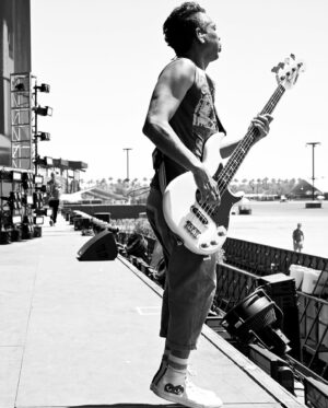 Tony Kanal Instagram - Soundcheck vibes were 🔥today. Stay hydrated and we'll see you soon!

📷: @mattsharkeyphoto