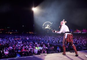 Tony Kanal Instagram - Saturday night was as fun as it gets! There was no better place for us to return to the stage together  than @coachella. Thank you for having us and thank you to the No Doubters who came out or watched the livestream! 

#Coachella #Coachella2024 

📷: @johnshearer