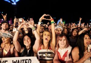 Tony Kanal Instagram - Saturday night was as fun as it gets! There was no better place for us to return to the stage together  than @coachella. Thank you for having us and thank you to the No Doubters who came out or watched the livestream! 

#Coachella #Coachella2024 

📷: @johnshearer