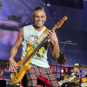 Tony Kanal Instagram - This moment was captured by my friend Tony and it pretty much sums up last night for me: a truly beautiful, transcendent experience. I am filled with gratitude and appreciation to be able to rock with my bandmates again. Thank you to Paul T and @coachella for having us. There was no better place to return to the stage together. And thank you to everyone who came out to see us last night, everyone who watched on livestream and everyone has supported us over the past 37 years. We love you. See you next week ❤️

📸: @tonycaciolo