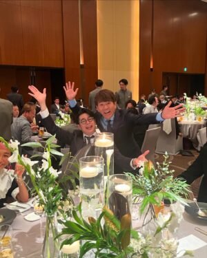 Toshifumi Fujimoto Instagram - 士門くんみちょぱ結婚おめでとう㊗️
ええ結婚式やったなぁ

人生初の乾杯の挨拶やらせてもらってめっちゃ緊張したー

お二人さんいつまでもお幸せに！

テルマもおめでと！