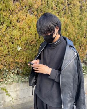Towa Araki Instagram - お母さんのライダースを借りてみました！(,,- -,, )
ライダースほしいな、、、、☃︎☃︎☃︎☃︎☃︎