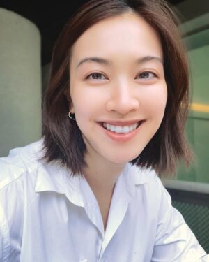 Tracy Chu Instagram - IG allows us to post 20 photos now... too bad only 3 of my selfies were instagramable. 🤔📸